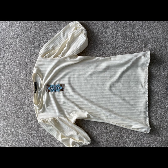 Puff Sleeve white ribbed top - Picture 1 of 3